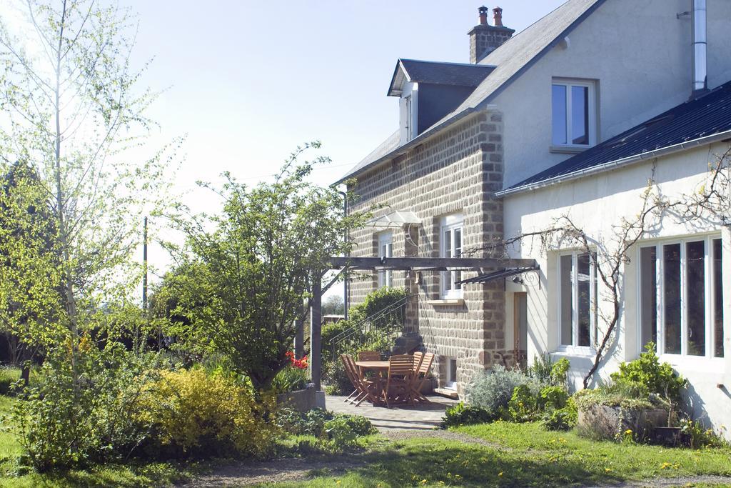 La Nesliere Chambres D'Hotes Bio Saint-Symphorien-des-Monts Zewnętrze zdjęcie