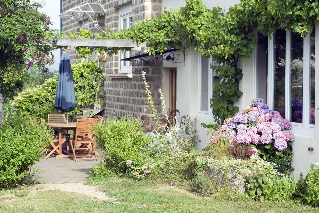 La Nesliere Chambres D'Hotes Bio Saint-Symphorien-des-Monts Zewnętrze zdjęcie